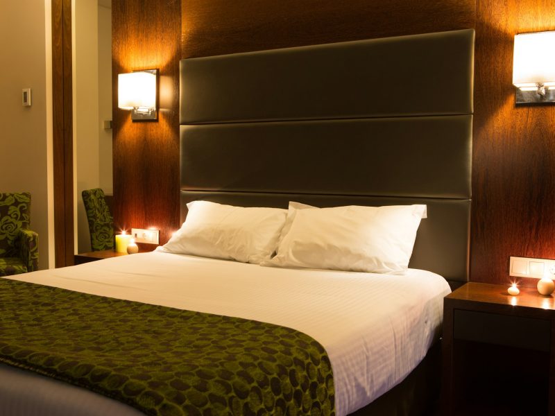 hotel-room.jpg